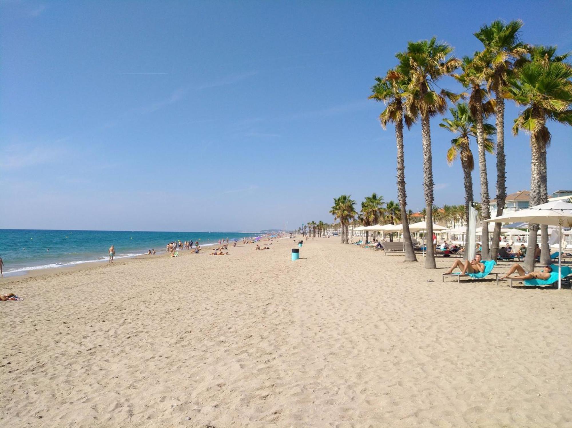 NEW LUXURY SPACIOUS VENDRELL APARTMENT, BEACH AT 4Km El Vendrell Exterior foto