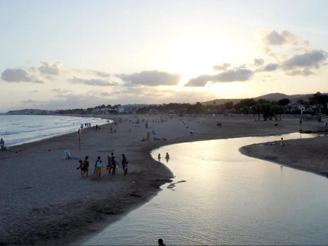 NEW LUXURY SPACIOUS VENDRELL APARTMENT, BEACH AT 4Km El Vendrell Exterior foto