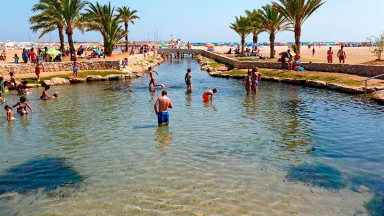 NEW LUXURY SPACIOUS VENDRELL APARTMENT, BEACH AT 4Km El Vendrell Exterior foto